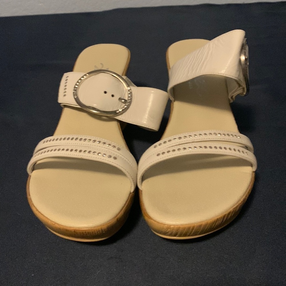 Onex Women’s Wedges Size 40 EU 7 US White